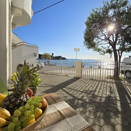 By The Sea Apartment